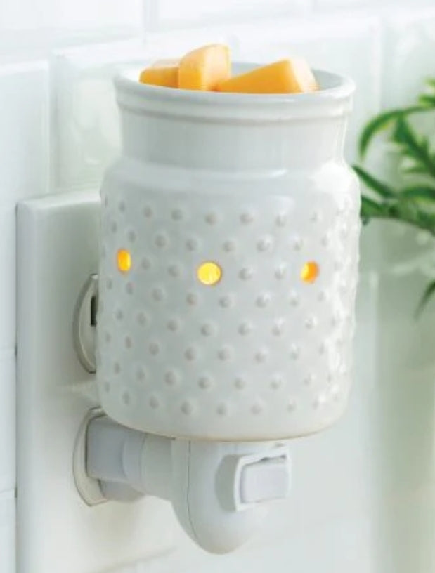 White Hobnail Pluggable Warmer